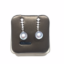 Load image into Gallery viewer, Elegant Earrings with Akoya Sea Pearl Grey
