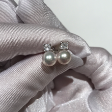 Load image into Gallery viewer, Princesses Akoya Sea Pearls Studs 7-7.5MM
