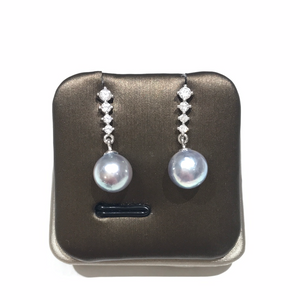 Elegant Earrings with Akoya Sea Pearl Grey